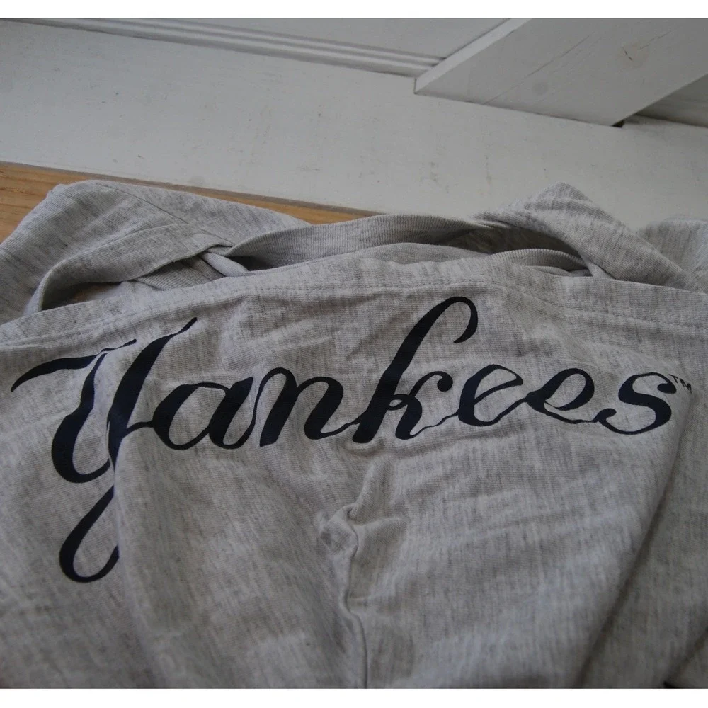 New York Yankees Youth Medium‎ Hoodie Short-sleeve Official MLB Merchandise Gray